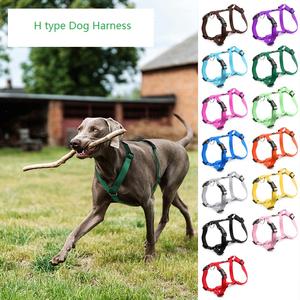 สายรัดอกสุนัขแบบ H ปรับได้ ไม่รัดคอ ผลิตจากโพลีเอสเตอร์สีดำล้วน ทนทาน เป็นมิตรกับสิ่งแวดล้อม ขายส่ง MOQ ต่ำ มีหลายสีและขนาดให้เลือก - Product Image 2