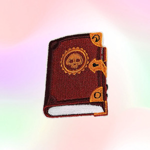 Nuevo diseño de parches de la serie Witch, venta al por mayor, Mini apliques de tela personalizados, <span class=keywords><strong>libro</strong></span> mágico, vela, <span class=keywords><strong>sombrero</strong></span>, Hierro en parche bordado, Halloween - Product Image 1