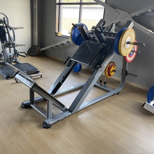 Nuova Macchina Hack Squat a Carico a Piastre Power X per Uso Commerciale in Palestra - Attrezzo per Allenamento della Forza - Product Image 4