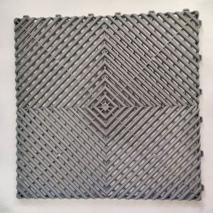 Baldosas Modulares de Plástico Antideslizantes de Bajo Costo para Talleres Industriales y Garajes, Alta Resistencia a Impactos - Product Image 4