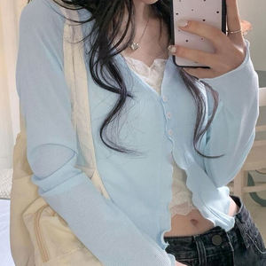 Camiseta de Punto Transpirable para Niñas, Estilo Dulce y Fresco, Manga Larga, Tres Botones, Dobladillo con Volantes, Color Sólido, Corte Regular - Product Image 5