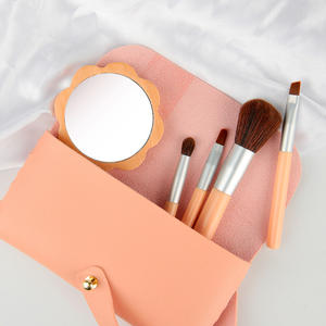 Espejo de Bambú Portátil Mini Redondo con Acabado Bronce y Logotipo Láser, Iluminado, de una Sola Cara, para Viajes y Cuidado Diario - Product Image 1