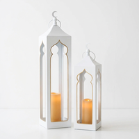 Lanternes à bougies hautes en métal blanc au design mosquée, populaires auprès des fabricants, pour les décorations du Ramadan