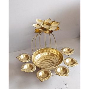 PARIJAT HANDICRAFT Bougeoir à bougie chauffe-plat décoratif en fer avec motif de fleurs pour la décoration intérieure et la pièce maîtresse - Product Image 1