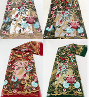 Tissu en dentelle brodée de fleurs roses sur maille, fils multicolores épais pour robes et gowns, vendu au mètre, plusieurs couleurs, livraison rapide