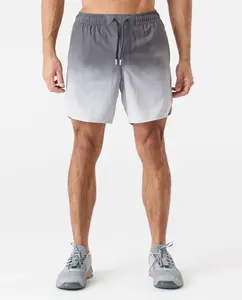The advanced custom-made shorts are made of comfortable fabrics and have a good-looking fit