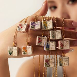 <span class=keywords><strong>Collier</strong></span> pendentif livre fleur de naissance 12 mois, chaîne fine dorée, breloque livre floral peinte à la main <span class=keywords><strong>pour</strong></span> femme, anniversaire, mois de naissance - Product Image 1