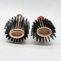 Nouvelle brosse ronde ovale 2026 avec 9 rangées de poils double face pour un coiffage sans frisottis et un séchage rapide au sèche-cheveux