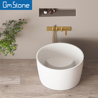 Baignoire autoportante moderne en pierre artificielle GM Stone, petite taille, personnalisable pour hôtel, maison, maison d'hôtes