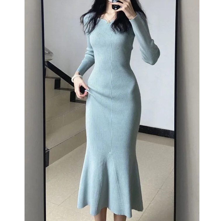 she fits that dress Women's White Cotton Embroidered Eyelet Maxi Dress main image 1
