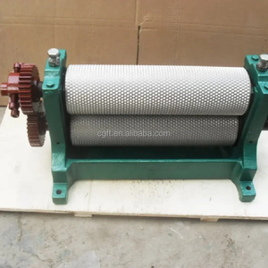 Nouvelle machine à presser les fondations en alliage <span class=keywords><strong>d</strong></span>'aluminium avec rouleau de gaufrage à la cire <span class=keywords><strong>d</strong></span>'<span class=keywords><strong>abeille</strong></span>, équipement apicole pour la fabrication de plaques de cire <span class=keywords><strong>d</strong></span>'<span class=keywords><strong>abeille</strong></span> chinoises et italiennes - Product Image 4