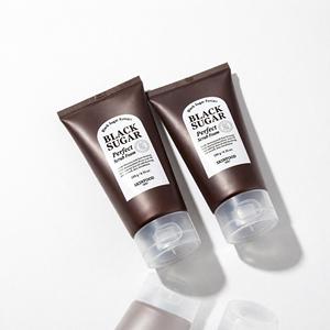 SKINFOOD Black Sugar Perfect Scrub Foam 128G Limpiador Facial para Todo Tipo de Piel - Product Image 1