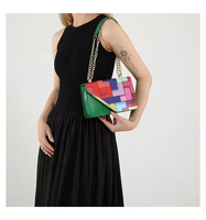 Tas Selempang Rantai Motif Geometris Warna-warni Wanita, Tas Crossbody Flap Kontras Trendi, Tas Tangan Kecil Modis untuk Wanita