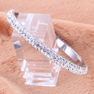 Bracelet en cristal 12 mm, trois rangées, serti de pierres blanches AB rondes, unisexe, à porter au quotidien - Product Image 3