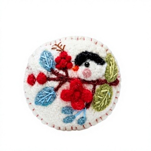 Ornement de Noël en feutre brodé fait main, écologique, avec baies, décoration traditionnelle pour la maison, décoration de fête, à suspendre au mur - Product Image 2