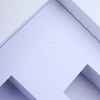 Emballages personnalisés pour soins de la peau avec impression UV sélective et couleur personnalisée, kits faciaux haut de gamme pour marques de beauté, écologiques, recyclés, réutilisables et portables