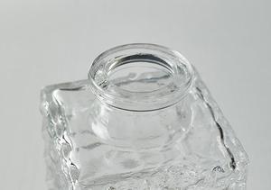 Vente en gros Offre Spéciale Vases bourgeon décoratifs de mariage Vases en verre transparent rustique petits centres de table Mini fleurs Vases en verre - Product Image 6