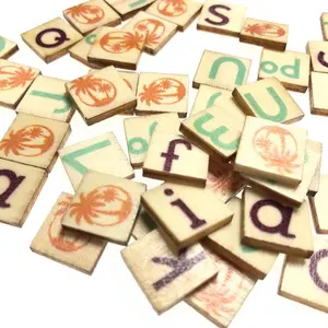 木制的crabble字母英文字母词crabble瓷砖DIY制作字母数字拼图木制玩具为孩子