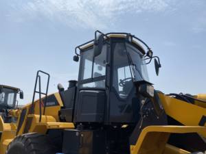 Cargadora de Ruedas de Alta Calidad de 5 Toneladas CLG856H, Cargadora Frontal 856H con Cucharón para Roca en Venta - Product Image 3