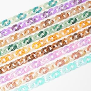 Dernier stock étui de téléphone portable avec logo personnalisé avec bandoulière en acrylique anneau de chaîne de sac à main fabriqué à partir de chaîne de sac en plastique de qualité - Product Image 2