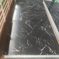 Feuille de marbre en PVC autocollante facile à installer, vente en gros d'usine, pour la décoration de lieux commerciaux