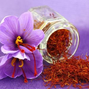 Isar Organic Kashmiri Mongra Safran Fraîchement séché Emballage de qualité pour l'exportation Boîte en plastique séchée pour un achat pratique - Product Image 2