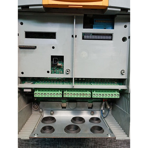 Controlador de Velocidad de Aluminio y Plástico para Automatización 590P-35A 590P-53235010-P00-U4V0 590P/0035/500/0011/UK//0/0/0 590P/0035/500/0011/UK/ - Product Image 6