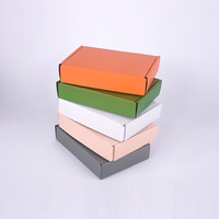 Boîtes d'expédition rigides avec impression de logo de taille personnalisée emballage en tissu pour chapeau boîte postale d'expédition noire boîtes en carton ondulé