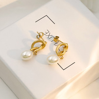 Anting-anting gelang bunga mutiara baja tahan karat mode retro grosir untuk wanita