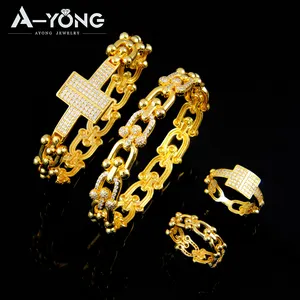 Conjunto de joyería de diseño popular al por mayor, juego de brazaletes y anillos de circonita chapados en oro de 18 quilates estilo Dubái para mujer
