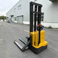 Gerbeur électrique autopropulsé de 1,5 tonne avec fonction de levage initial pour la montée de rampes et le passage sur terrains accidentés, idéal pour l'utilisation en entrepôt, durable