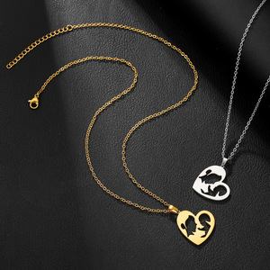 Collier pendentif cœur en acier inoxydable plaqué or 18 carats, design ajouré parent-enfant, bijoux pour la fête des mères - Product Image 1