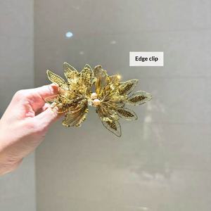 Vente chaude, série Ailes d'ange, pince à cheveux latérale en satin, pince à ressort, perles, design minimaliste moderne, design de niche, tempérament avancé, quotidien - Product Image 1