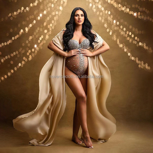 Plus Size Maternity Photoshoot Dress - Elegant & Stylish Plus Size Maternity Photoshoot Dress - Elegant & Stylish
