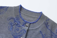 Designer-Cardigan mit Kontrastbesatz für Damen Grauer Paisley-Jacquard-Strickpullover Elegante Bürokleidung Strickjacke