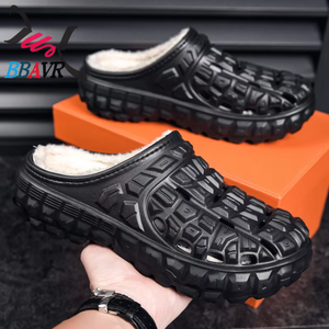 Zapatillas de Jardín Clásicas de Tres Colores para Hombre, Pantuflas para el Hogar, Cálidas para Otoño e Invierno 2025 - Product Image 1