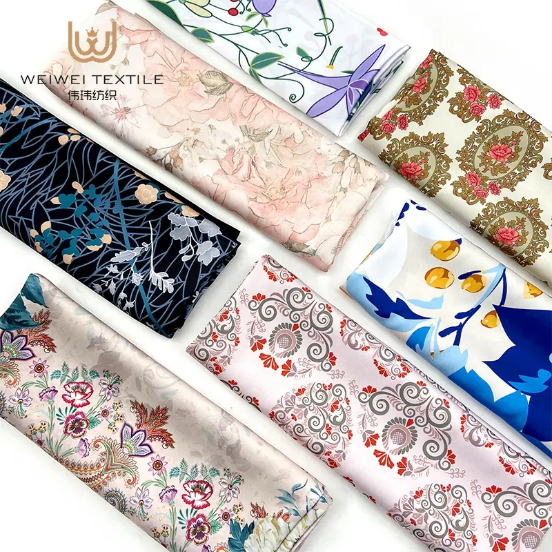 Carré de luxe personnalisé imprimé numériquement tissu motifs floraux femmes musulmanes foulard hijab en soie satiné