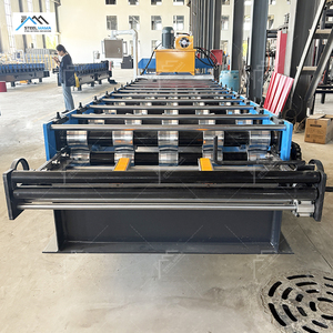 Machine de formage de tôles d'acier pour panneaux de toiture trapézoïdaux, exportée vers la Zambie - Product Image 5