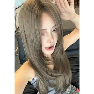 วิกผมยาวตรงสำหรับผู้หญิง รุ่น Dm415 38 สีน้ำตาลเทาเฮเซลนัท  หน้าม้าปัดข้าง  เส้นผมธรรมชาติ  ใยคาเนคาลอน  แบบเต็มศีรษะ - Product Image 3