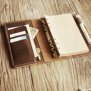 Protège-cahier A5 en cuir huilé véritable de qualité supérieure <span class=keywords><strong>avec</strong></span> pochette zippée et classeur à 6 anneaux pour affaires - Product Image 3