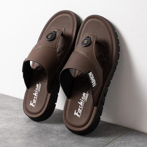 Tongs pour hommes été dernières semelles épaisses antidérapantes Style coréen sandales de plage décontractées à la mode - Product Image 1