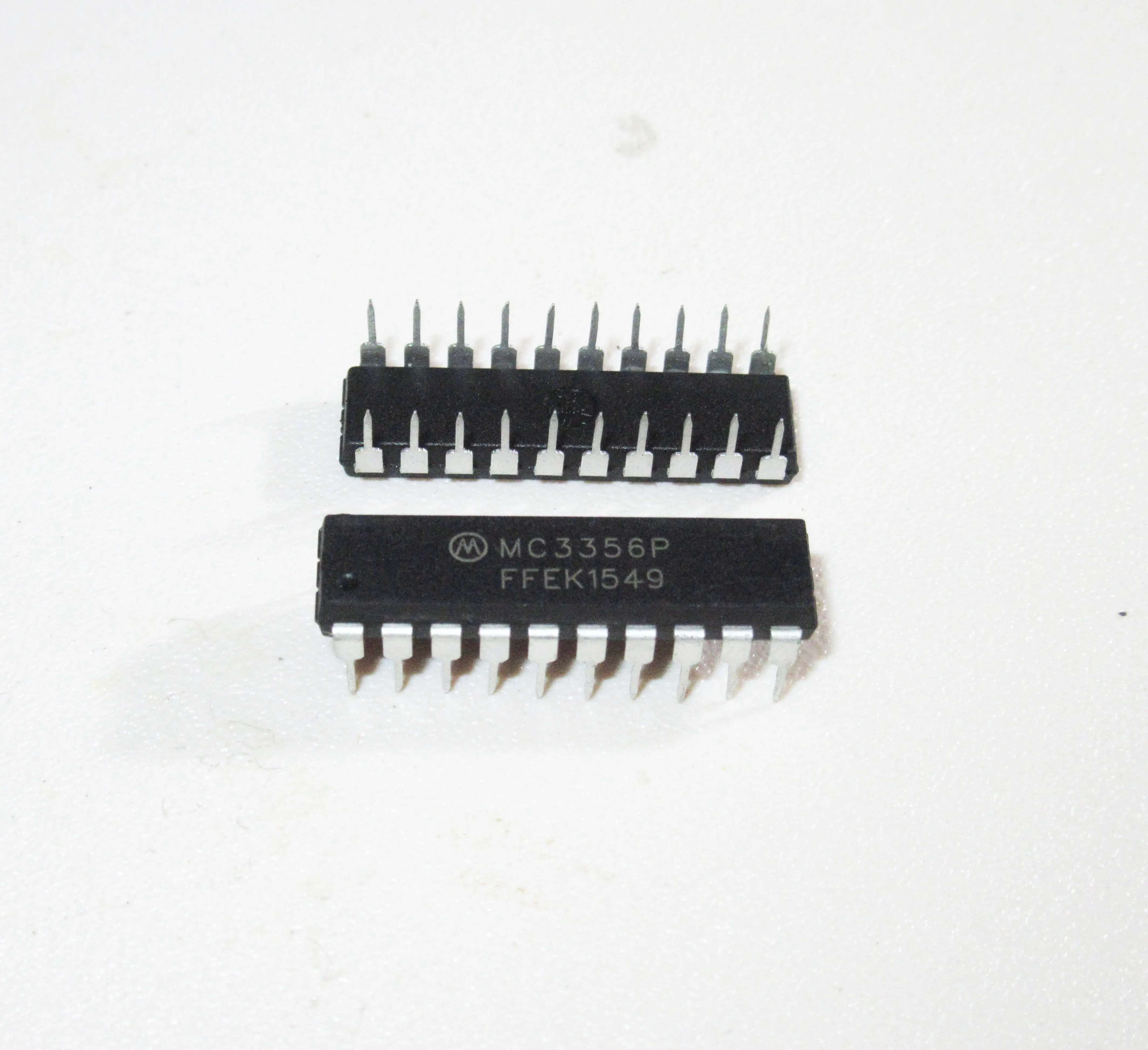 MC3356P produk baru asli Chip IC sirkuit terintegrasi BOM MC3356P