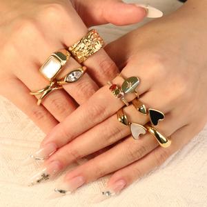 แหวนปรับขนาดได้ประดับเพทายหลากสีสัน ดีไซน์เฉพาะตัว วัสดุสแตนเลสชุบทอง 18K รูปทรงสี่เหลี่ยมและหัวใจ สำหรับผู้หญิง - Product Image 1