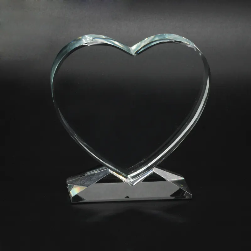 Toptan sublime boş kristal fotoğraf çerçevesi kişiselleştirilmiş özel kalp şeklinde kristal fotoğraf çerçevesi düğün hediyeleri için