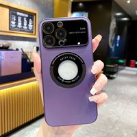 Nouvelle conception de luxe, étui mat en TPU avec grande fenêtre pour la protection de l'objectif de l'appareil photo, antichoc, magnétique, compatible avec la recharge sans fil pour 15/14/13/12