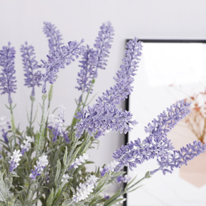 Fleurs artificielles de lavande 46 cm en plastique, décoratives pour la maison et les accessoires de mariage - Product Image 3