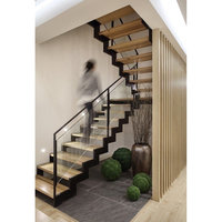 Escalier moderne en acier avec garde-corps en verre et marches en bois massif pour maison de luxe, design CBMmart