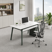 Bureau modulaire extensible moderne 4 places avec rangements intégrés et écrans d'intimité – Poste de travail collaboratif pour bureaux
