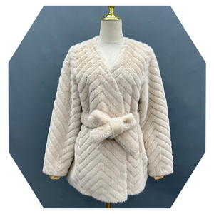 Janefur Manteau en fourrure artificielle pour femme Manteau en fourrure de vison de haute qualité pour femme avec ceinture - Product Image 1