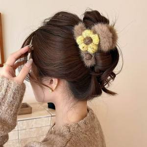 Pince à cheveux fleur 9 cm pour femme, pince requin d'hiver, accessoires pour cheveux - Product Image 2